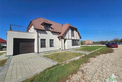 Vila lux 5 camere cu garaj arhitectura flamanda in Domnesti