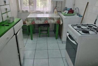 Apartament cu 3 camere semidecomandat în Gojdu - 1