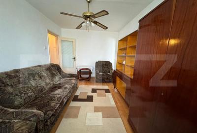 Apartament cu 3 camere, semidecomandat 47 mp - 2