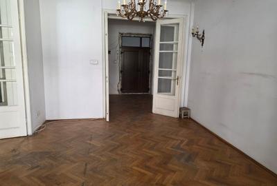 Piata Unirii, pe Bibescu Voda, 3 minute metrou, etajul 1 - 7