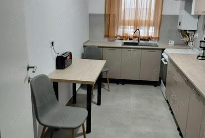 Apartament cu 2 camere decomandat în Tractorul - 7