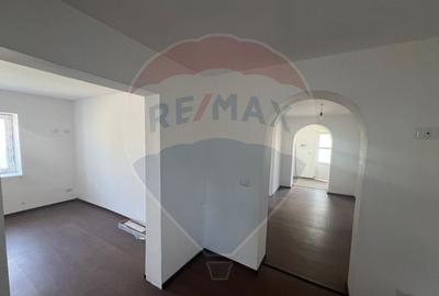 Casa 2 camere in zona Central - 8