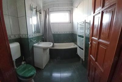 Apartament cu 2 camere semidecomandat în Micro I - 3
