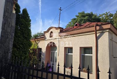 VANZARE CASA 3 CAMERE in zona Democratiei - 16