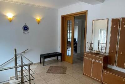 Casă individuală cu 11 camere cu Canalizare în Balotești - 8