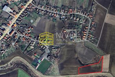 Teren de 10600 mp, în Central