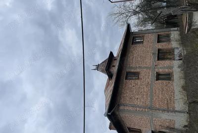 Casă cu 4 camere în Tetoiu