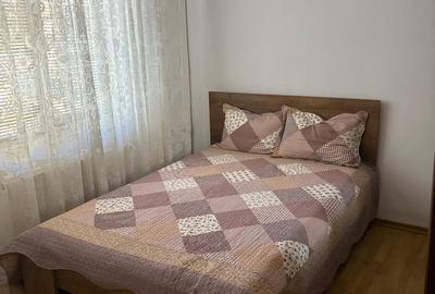 Apartament cu 3 camere decomandat în Titan