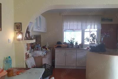 Casă cu 6 camere în Chercea - 10