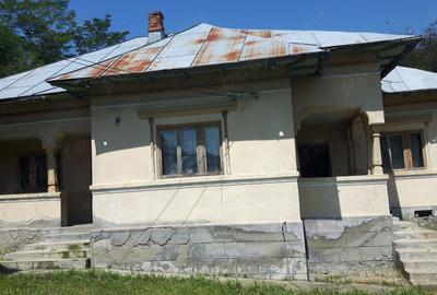 Casă cu 4 camere în Glodu (Călinești) - 1