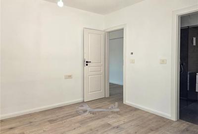 Apartament cu 3 camere decomandat în Galata - 24