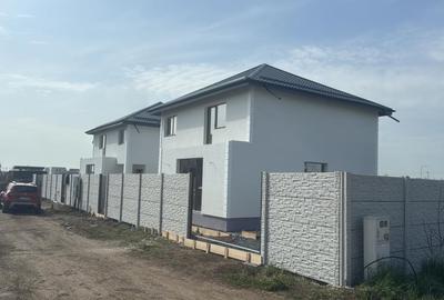 Casă individuală cu 4 camere cu Canalizare în Clinceni - 1