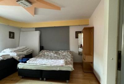 Casă cu 7 camere cu Teren 2500 Mp în Sucevița - 5