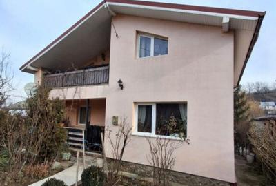 CASA INDIVIDUALA in sat VLADICENI com. TOMESTI - 24