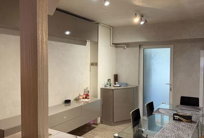 Apartament cu 4 camere decomandat în Central - 2