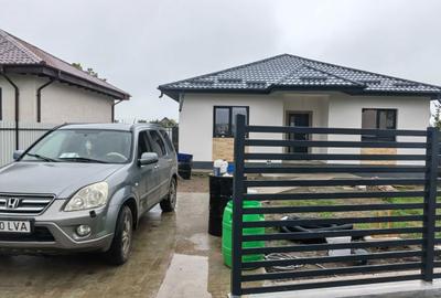 Casă cu 4 camere în Central