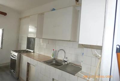 Apartament cu 4 camere decomandat în Horezu - 10