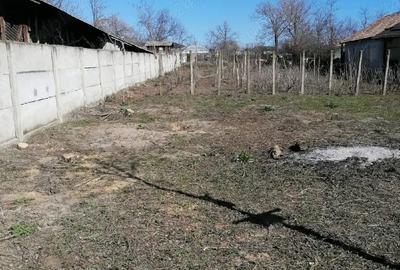 Teren de 712 mp, în Vădăstrița