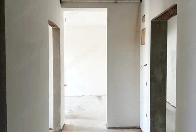 Apartament cu 2 camere decomandat în Plopi - 1