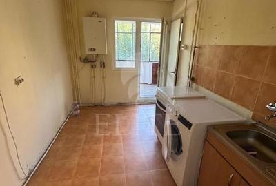 Apartament cu 2 camere decomandat în Plopilor - 4