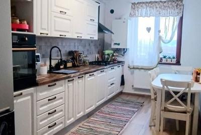 Apartament cu 2 camere decomandat în Dărmănești - 1