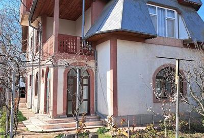 Casă cu 2 camere cu Teren 1000 Mp în Vânători - 1