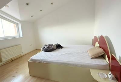 Apartament cu 4 camere decomandat în Mircea cel Bătrân - 2