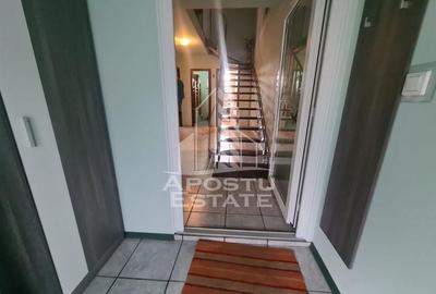 Casa, 4 camere,  3 locuri de parcare, zona Sagului - 11