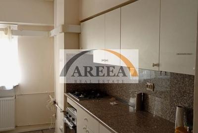 Apartament cu 4 camere semidecomandat în P-ța Universității - 11