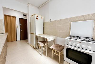 Apartament cu 2 camere decomandat, mobilat în Tractorul - 6