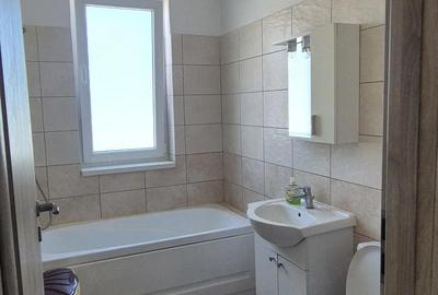 Apartament cu 2 camere decomandat în Roșu