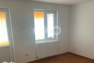 Casă cu 6 camere cu Teren 3646 Mp în Ardeoani - 9