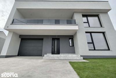 Casă cu 4 camere cu Teren 700 Mp în Bucium