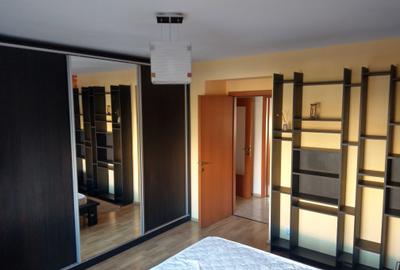 Apartament cu 3 camere decomandat în Central - 2