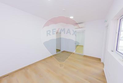 LUX! De inchiriat SPATIU COMERCIAL cu birouri, magazie si acces TIR - 15