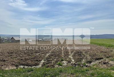 Teren de 3900 mp, în Pătrăuți - 1