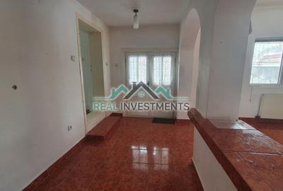 Casă cu 4 camere cu Teren 3211 Mp în Vladimirescu