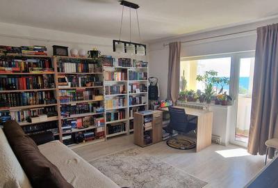 Faleza Nord apartament cu 3 camere, vedere la mare.