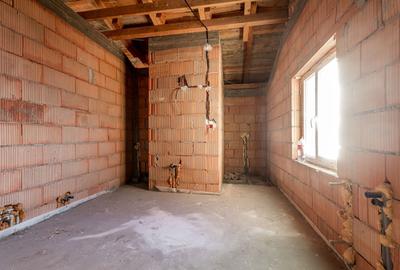 Casă Nouă cu etaj semifinalizată în Aradul Nou, zonă excelentă - 6