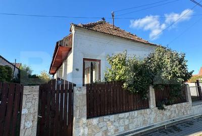 Casă cu 3 camere cu Teren 1081 Mp în Ciugud