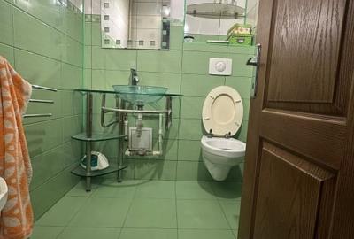 Spatios! Ap. 3 camere decomandat, zona Garii, etaj 2. - 9