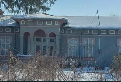 Casă cu Teren 1300 Mp în Roseți - 3