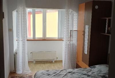 Apartament cu 3 camere decomandat în George Enescu - 9