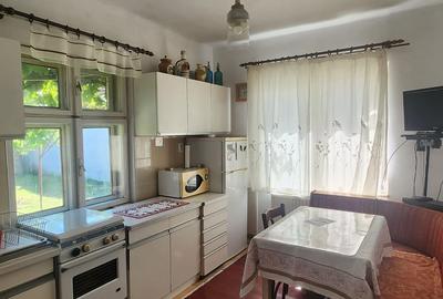 Casa situata in Rasnov, constructie din caramida D+P+pod, teren 395 mp - 9