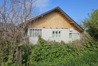 Casă cu 3 camere în Hermeziu - 1