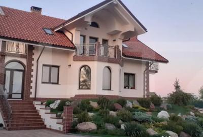 Casă cu 5 camere cu Teren 2743 Mp în Sud - 17