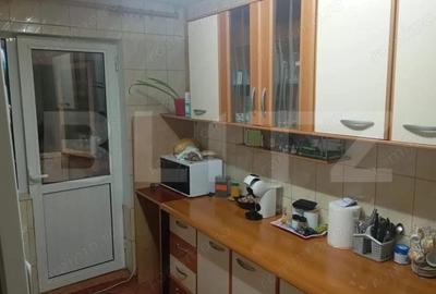 Apartament cu 2 camere decomandat, mobilat în Micro 6 - 2
