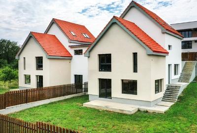 Vand casa in SALICEA (zona centrala)- 332 mp suprafata construita - 518 mp teren - 5