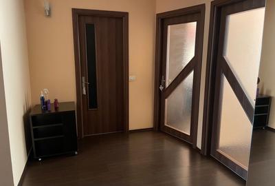 Apartament cu 3 camere decomandat, mobilat în Tomis II - 13