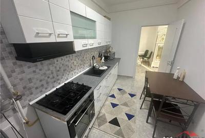 Apartament cu 2 camere decomandat în Central - 1